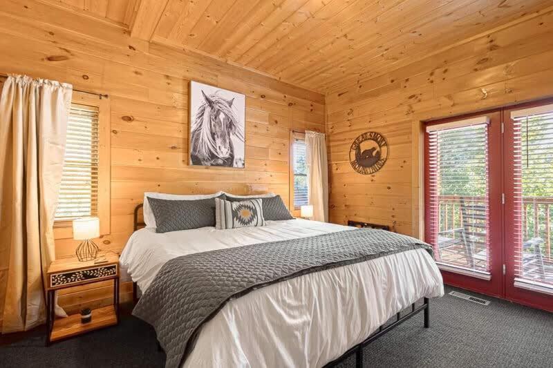 Movie Theater Hot Tub View Mountain Escape Villa Gatlinburg Bagian luar foto