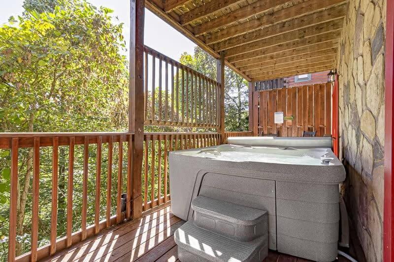 Movie Theater Hot Tub View Mountain Escape Villa Gatlinburg Bagian luar foto