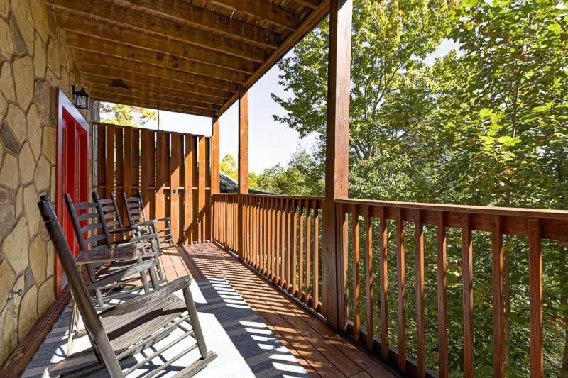 Movie Theater Hot Tub View Mountain Escape Villa Gatlinburg Bagian luar foto