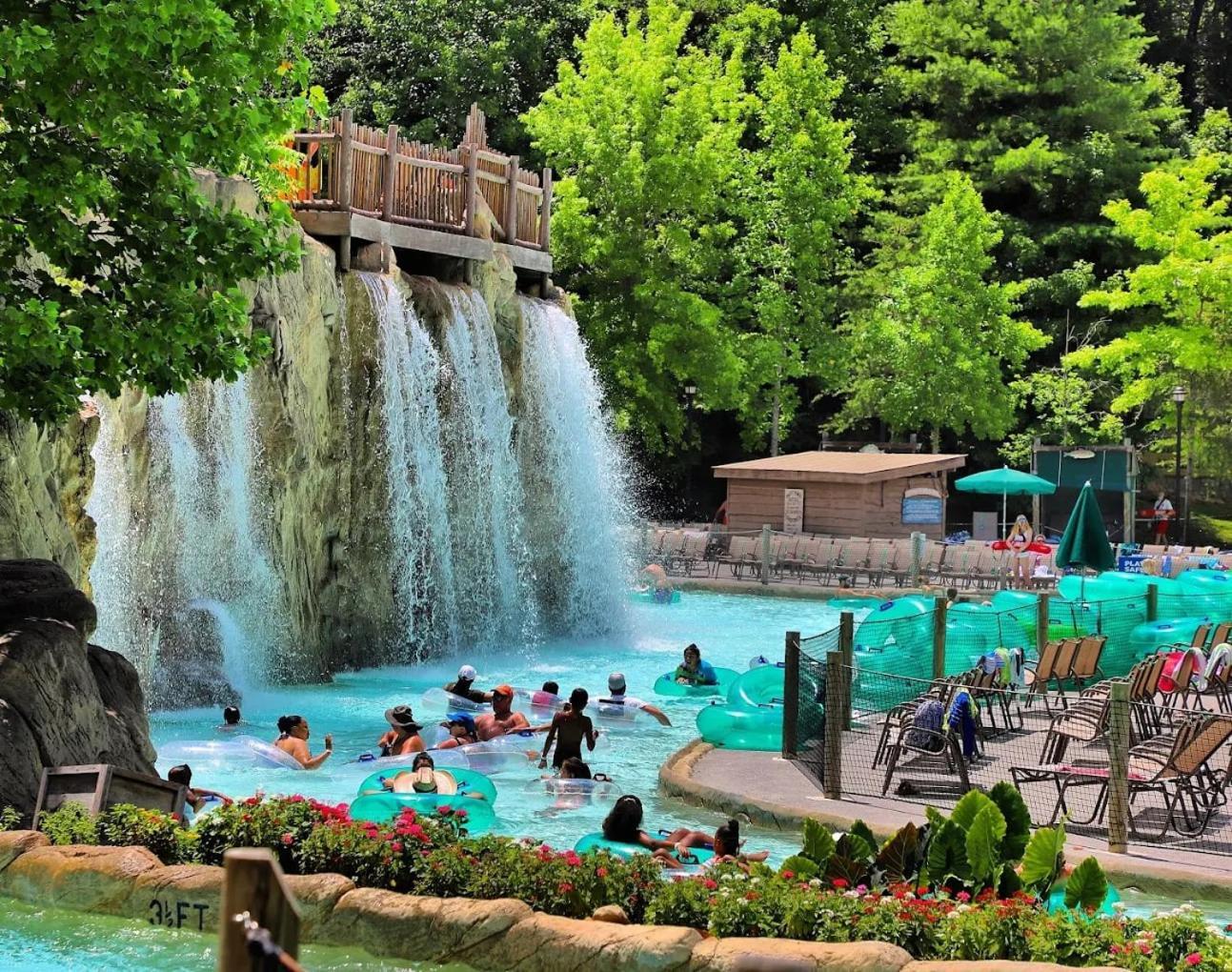 Movie Theater Hot Tub View Mountain Escape Villa Gatlinburg Bagian luar foto